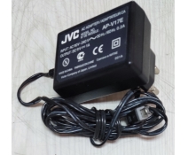 ADAPTADOR JVC AC CARGADOR AP-V17E PARA MODELO GR-DF420