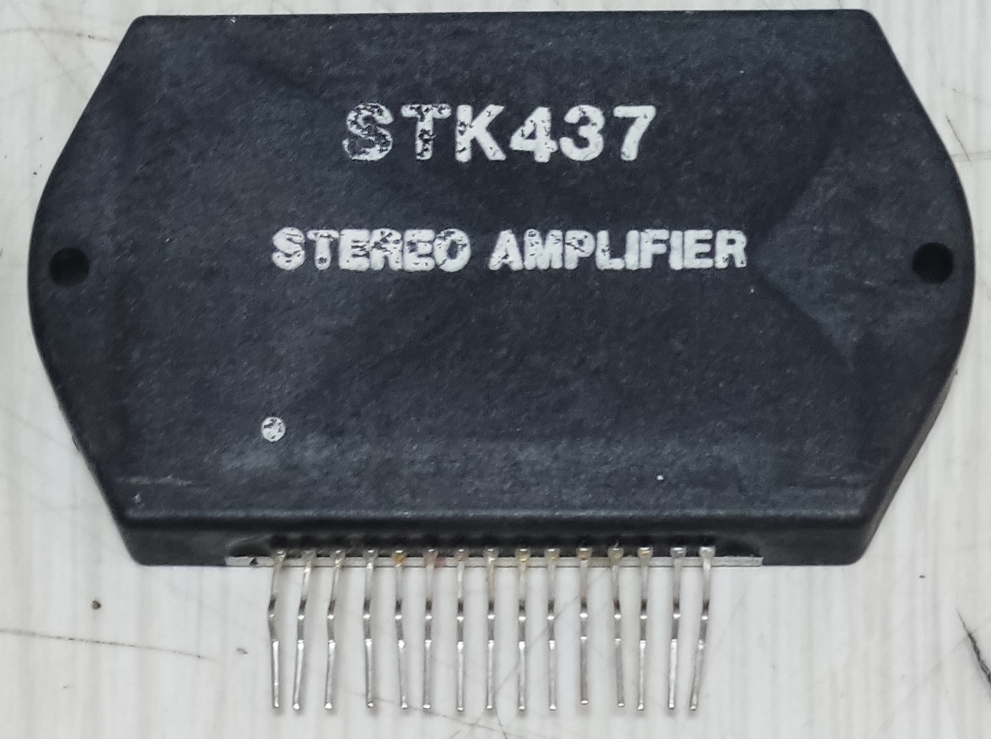 INTEGRADO STK437 STEREO AMPLIFIER